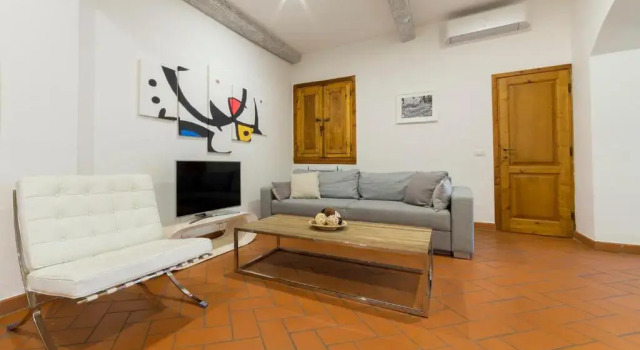 Santa Maria Novella 6 sleeps near the central station