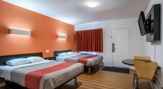 Четырёхместный номер Standard Motel 6-Sudbury, ON