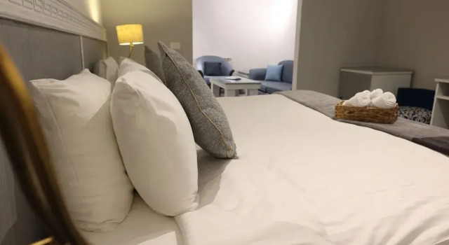 Полулюкс Chateau Deau Hotel