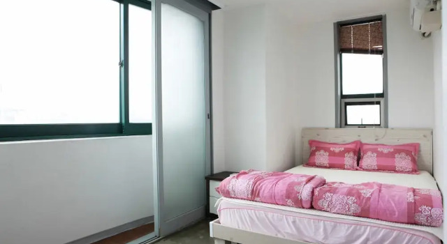 Fortune Guest House - Hostel, Забронировать Хостел Отели Сеула с парковкой, рядом с Магазин New Balance, Парковка