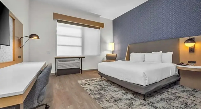 Номер Standard La Quinta Inn & Suites by Wyndham San Jose Airport-Downtown