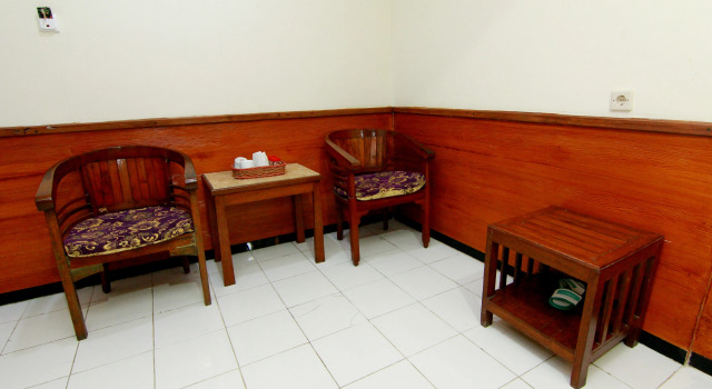 Camera Deluxe The Soemarsono Hotel