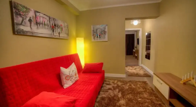 Студия UpperHouse Suites & More