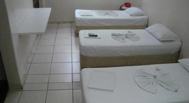 Трёхместный номер Standard Goias Hotel
