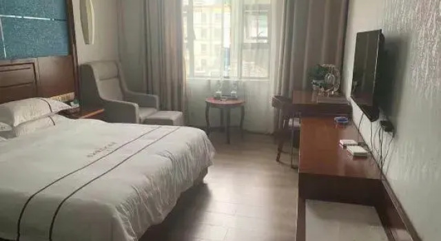 Nujiang Holiday Hotel, Rezerwuj Hotel Dali Yunnan