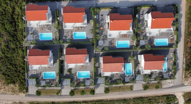 Вилла Comfort с 4 комнатами с балконом Luxury Escape with Swimming Pool & Modern Design
