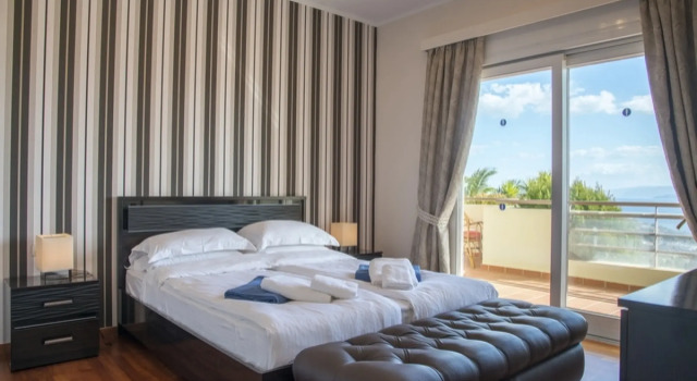 Villa Irida, sleeping 8, sea views, private pool, Забронировать Вилла Отели East Crete с парковкой, Парковка