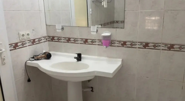 Люкс Мансарда с балконом и с видом на бассейн Reis Thermal Otel