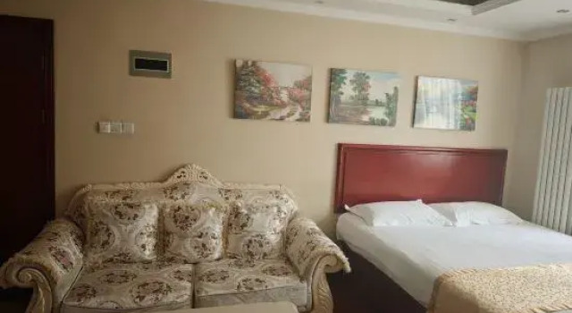 Люкс Dongfang Ruiji Business Hotel (Shenyang Station Tiexi Square Subway Station)