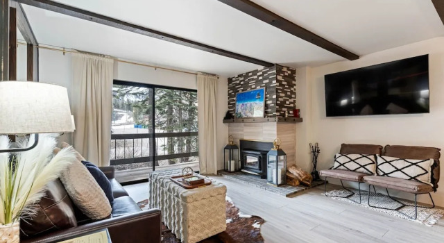 Номер Standard Luxurious 2 Bedroom Base Camp Condo - Steps from Kirkwood Village 2 Condo by RedAwning