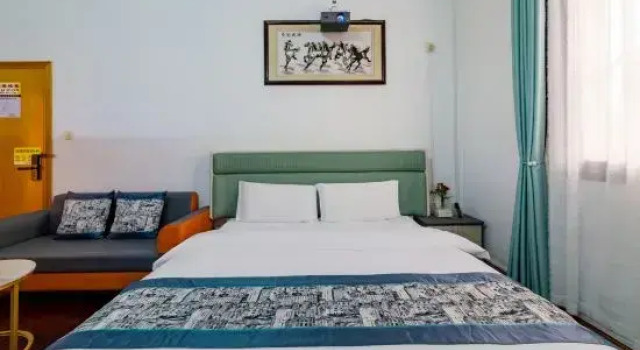 Люкс Eagle Tree Capsule Inn