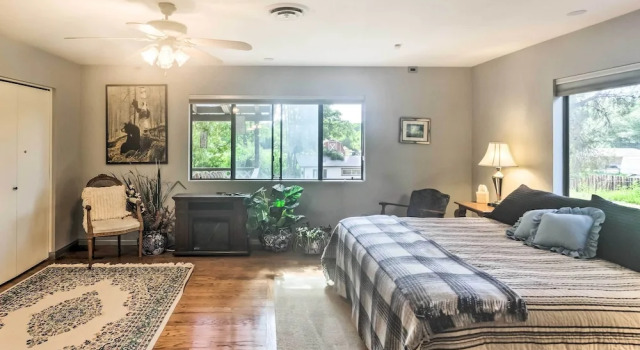 Коттедж с 4 комнатами с балконом Patio & Yard: Dtwn Cottonwood Home!
