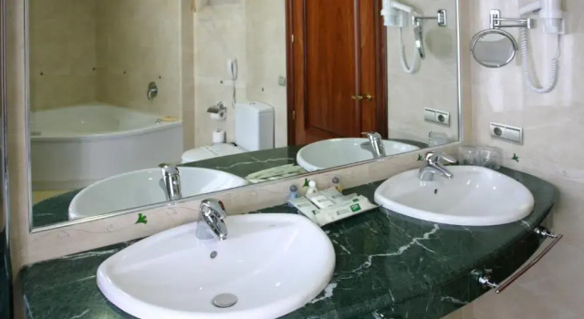 Полулюкс Sercotel Guadiana