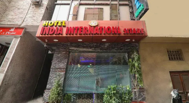 OYO 15567 Hotel Amar International