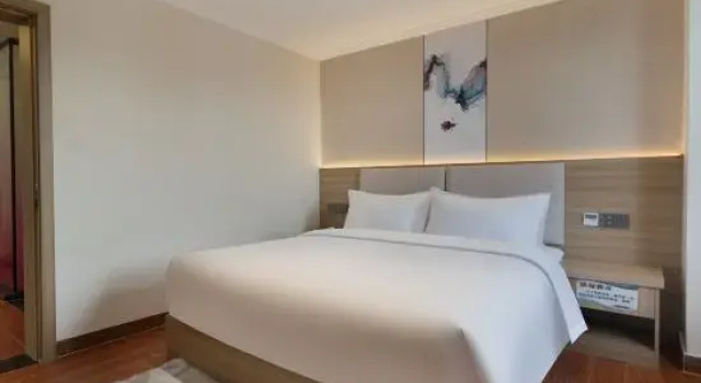 Люкс Chenxi International Hotel (Ruili Duobao City)