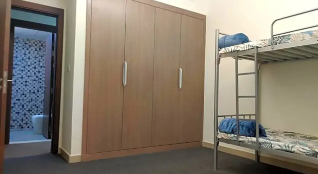 OneSeason Holiday Homes, Забронировать Отель Дубай Эмират Дубай, рядом с Дискавери Гарденс