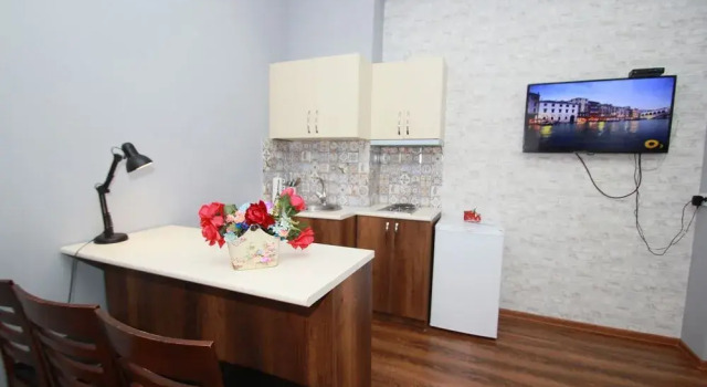 Rose Apartment in Tbilisi, Забронировать Апартаменты/квартира Отели Веры с парковкой, рядом с Тбилисский государственный университет, Парковка