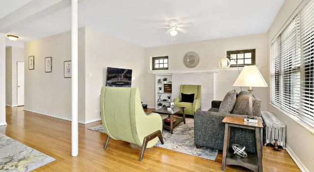 Lit & Trendy 1-Bedroom Apt in the Iconic Hyde Park, Varaa Hotelli Hyde Park 
