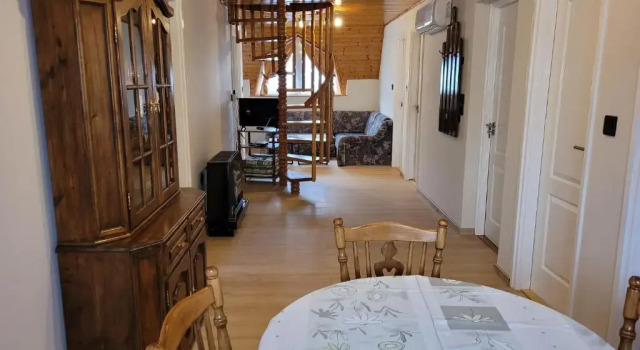 Апартаменты Дуплекс Henrietta Apartmanház