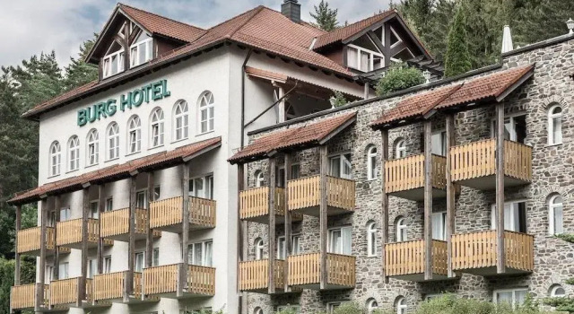 Donna Burghotel am hohen Bogen, Varaa Hotelli Hotellit Baijeri pysäköinnillä, Pysäköinti