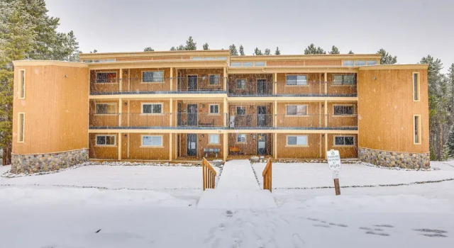 Condo w/ Pool Access: 2 Mi to Winter Park Resort!, Забронировать Апартаменты/квартира Апартаменты Винтер Парка, рядом с Body Kneads Massage and Pilates, Апартаменты/квартира