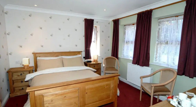 New Overlander Inn, Забронировать Гостевой дом Отели Пеналли с завтраком, Завтраки