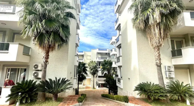 Luxury Residence, Забронировать Отель Влёра Область Влёра