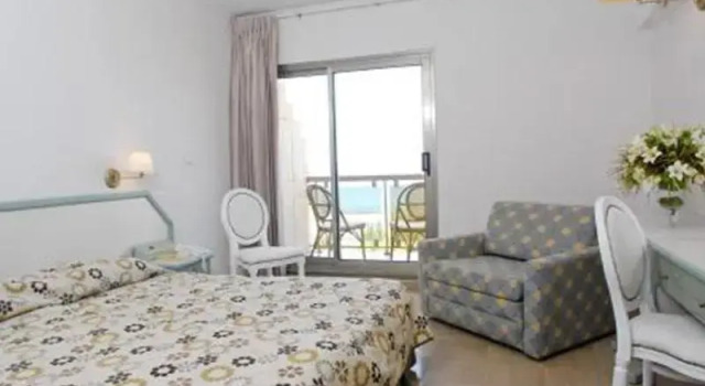 Люкс Residence Beach Hotel