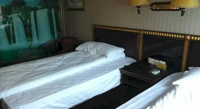 Small Xierdun Hotel, Book Hotel Mawei 