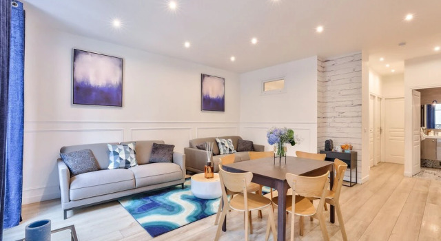 23 - Luxury Parisian Flat Montorgueil, Забронировать Отель 2-й округ: Биржа Париж, рядом с Станция метро Rambuteau