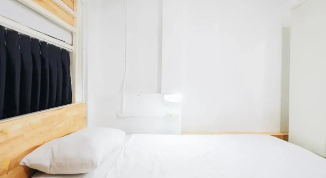 Кровать в общем номере (женский номер) Loyy Hotel