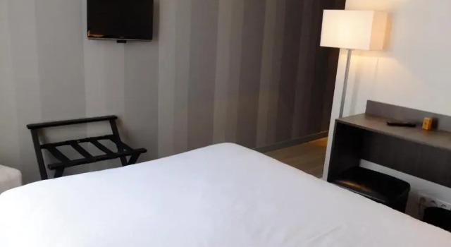 Номер Comfort Hotel de Flore - Montmartre