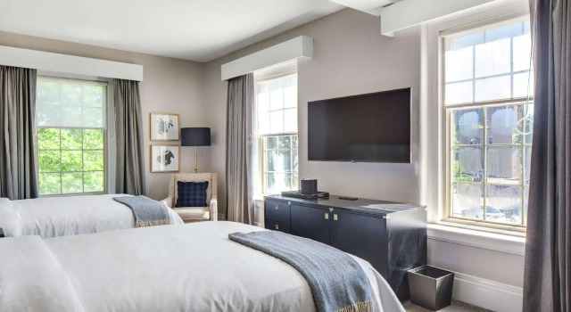 Четырёхместный номер Standard The Sire Hotel Lexington, Tapestry Collection by Hilton
