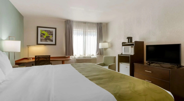 Двухместный номер Standard Quality Inn Alexis Rd