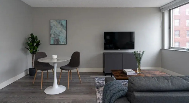 The Luckman Apartments by Barsala, Забронировать Апартаменты/квартира Отели Кливленда с бассейном, рядом с Зал и музей славы рок-н-рола, Бассейн