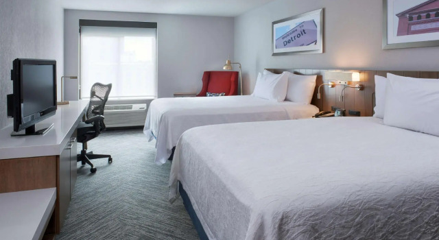 Четырёхместный номер Premium Hilton Garden Inn Detroit Downtown