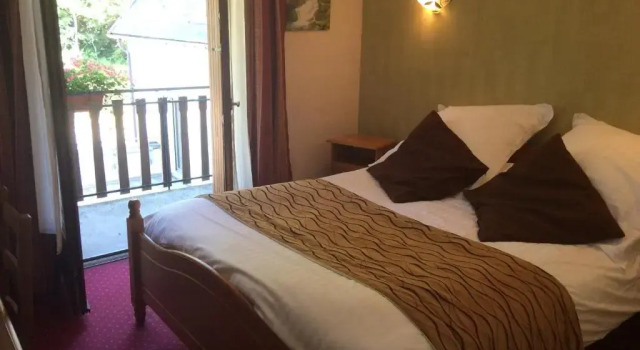 Семейный номер Standard с 2 комнатами Auberge de la Petite Ferme, Super-Besse Est, The Originals Relais