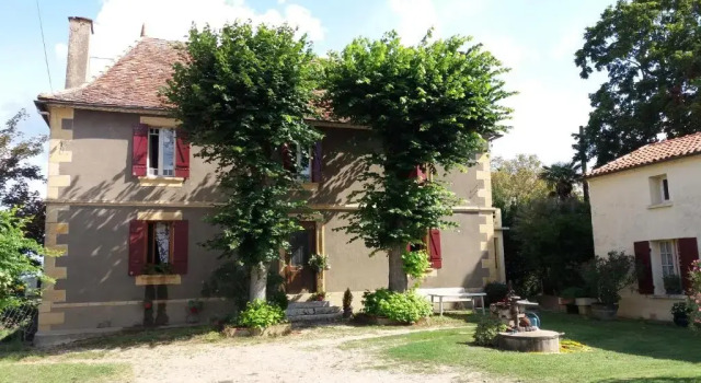 clos saint laurent, Prenota Hotel Saint-Laurent-des-Vignes 