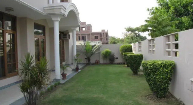 Absolute Guest House, Забронировать Гостевой дом Гостевые дома Грейтер-Нойда, Гостевой дом