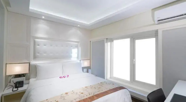 Клубный номер Standard Empress Hotel Ho Chi Minh City