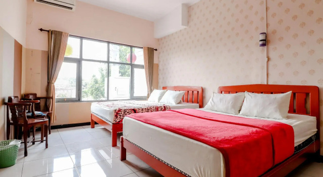 Camera Standard Hotel Bintang Mitra RedDoorz