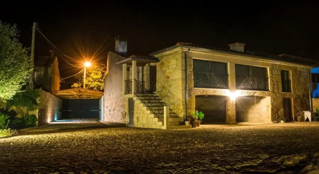Pet Friendly BBQ Mesa de Jogos Mystay, Book Hotel Hotels in Centro with a Pool, Swimming Pool