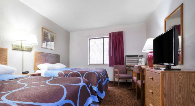 Четырёхместный номер Standard Super 8 by Wyndham Park Rapids