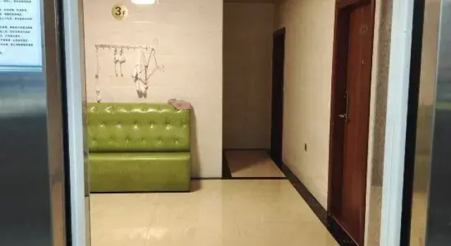 Zilong Hotel, Boek Hotel Hotels in Guangdong met parkeren, Parkeren