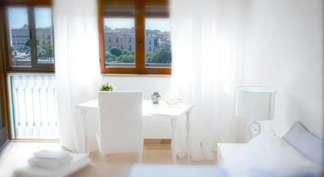 Castello Aragonese Suites, Buchen Sie Hotel Tarent Salento, in der Nähe von MARTA − Archäologisches Nationalmusem Tarent