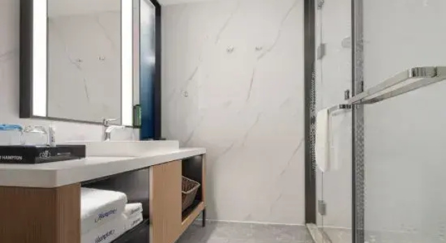 Двухместный номер Standard Hampton by Hilton Taiyuan Wuyi Square