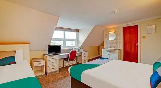 Трёхместный номер Standard Gullivers Hotel - B&B
