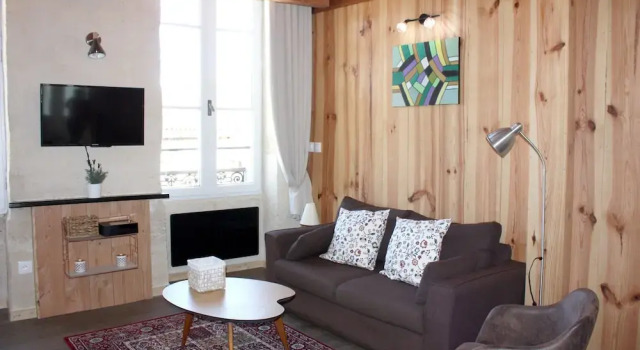 Appartement Latour, Забронировать Апартаменты/квартира Апартаменты Бордо, рядом с Церковь Нотр-Дам, Апартаменты/квартира