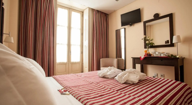 Hotel Bracara Augusta, Забронировать Отель Брага Portuguese Route of Santiago, рядом с Архиепископский дворец