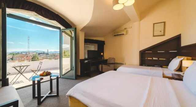Трёхместный номер Standard Hotel Keto
